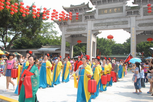 傳統(tǒng)民俗表演